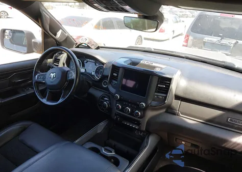 2021 Ram 1500 Big Horn 4X4 5'7 Box из США, поврежденный, VIN 1C6SRFFT6MN577232